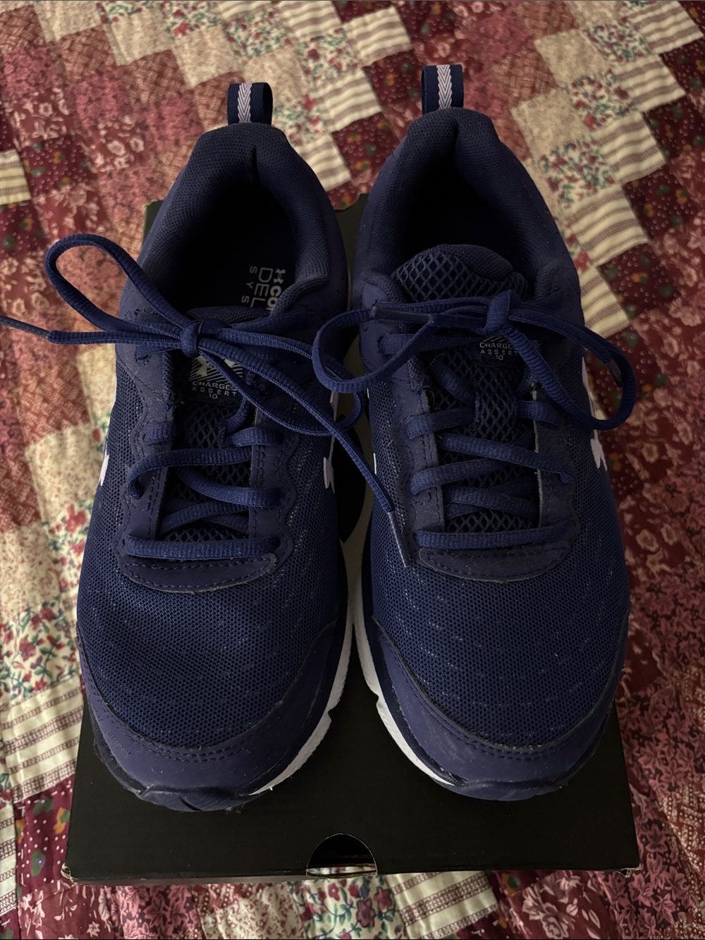 Under Armour Charged Assert 10 Sneaker